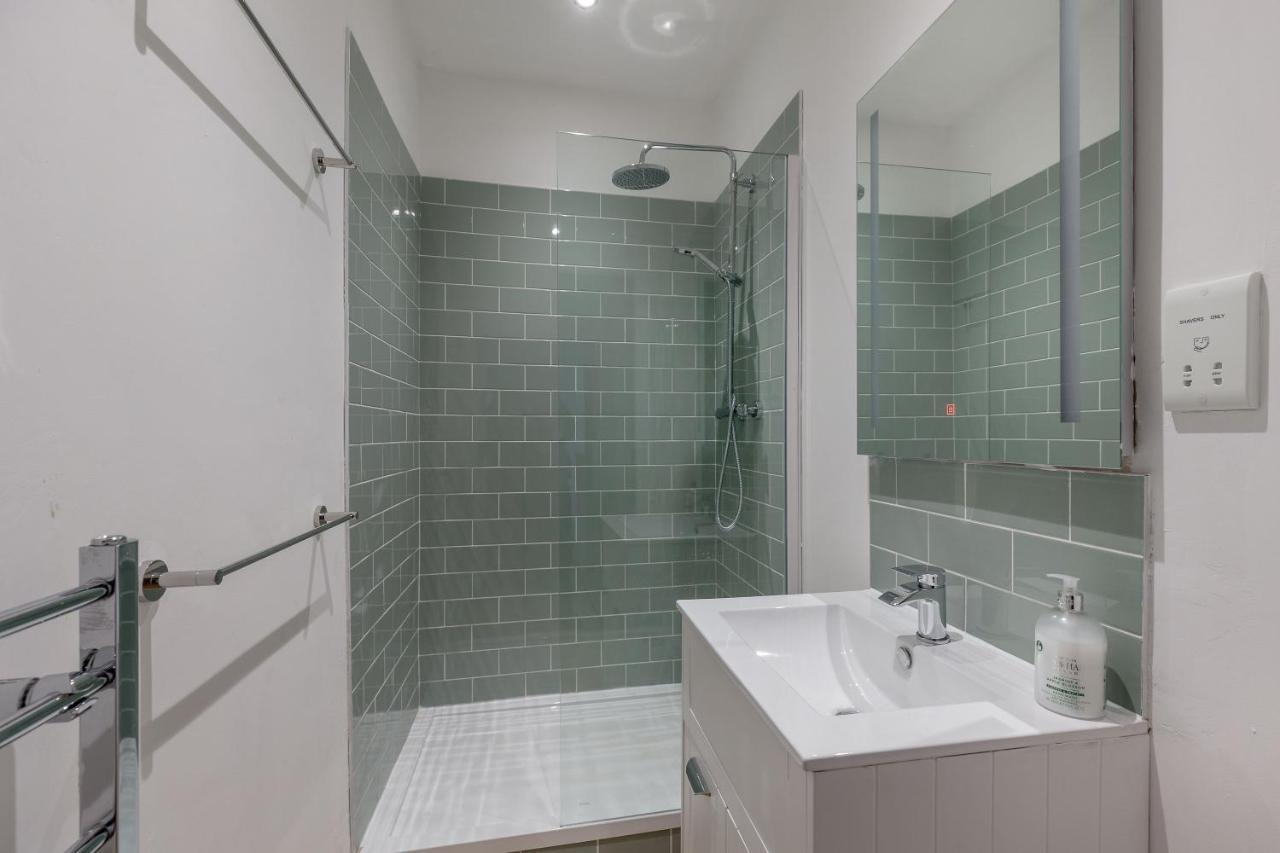 Joivy Glamorous Flat Near City Centre Apartment Edinburgh Exterior photo